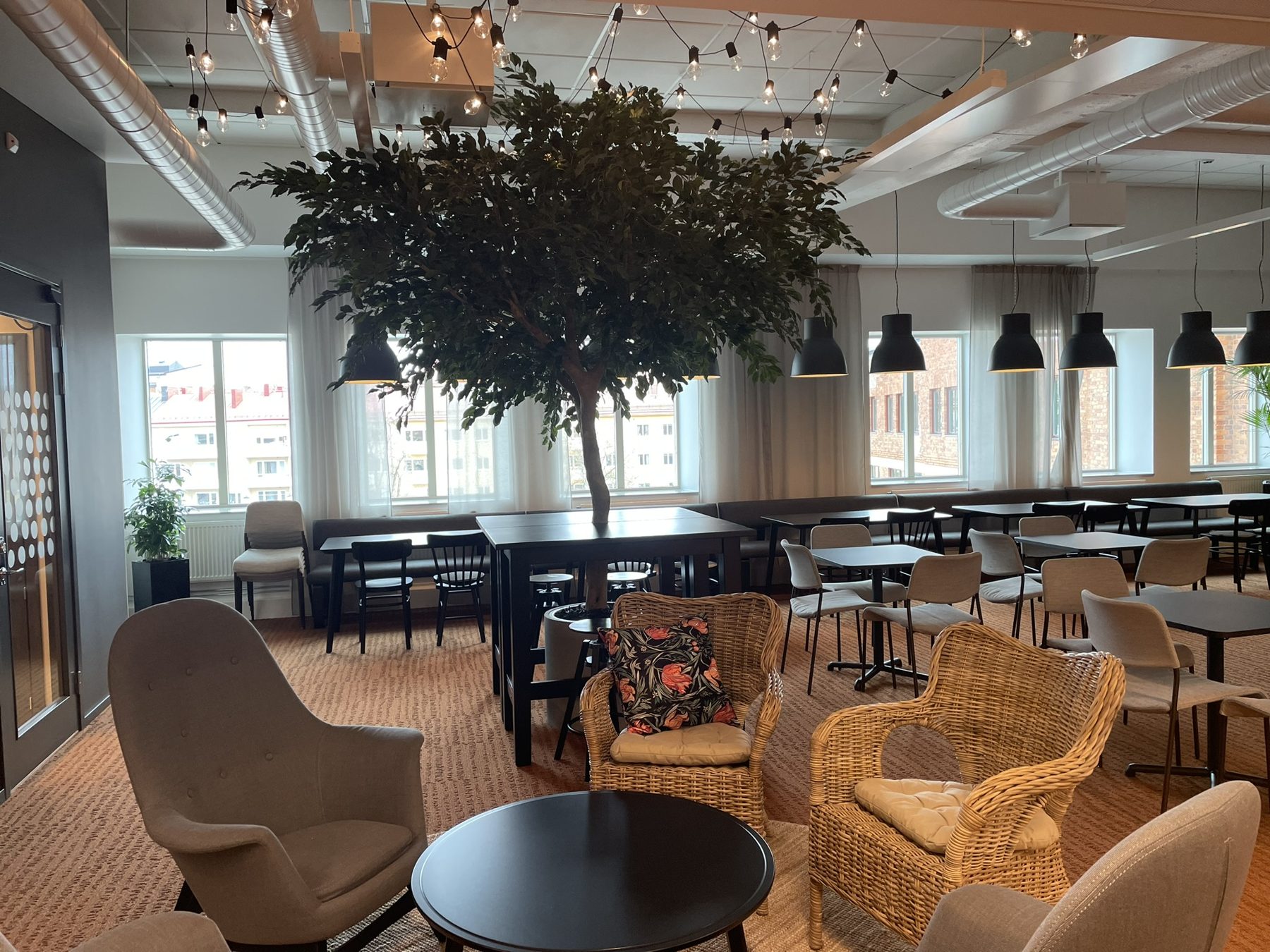 Ikano Bostad & Bank — nytt huvudkontor i Sundbyberg